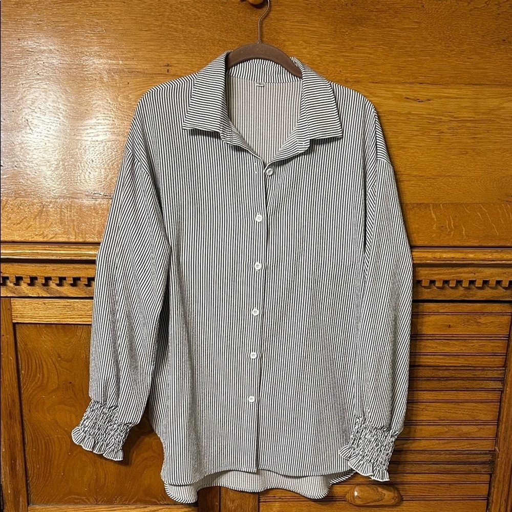 Old Money Coastal Striped Button Down Shirt Smocked Cuff Balloon Sleeve Clean
